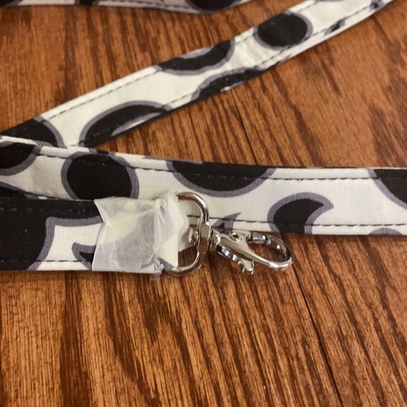 VERA BRADLEY STRUCTURED QUILTED handbag crossbody  purse FLORAL BLACK WHITE NWOT - Picture 3 of 16